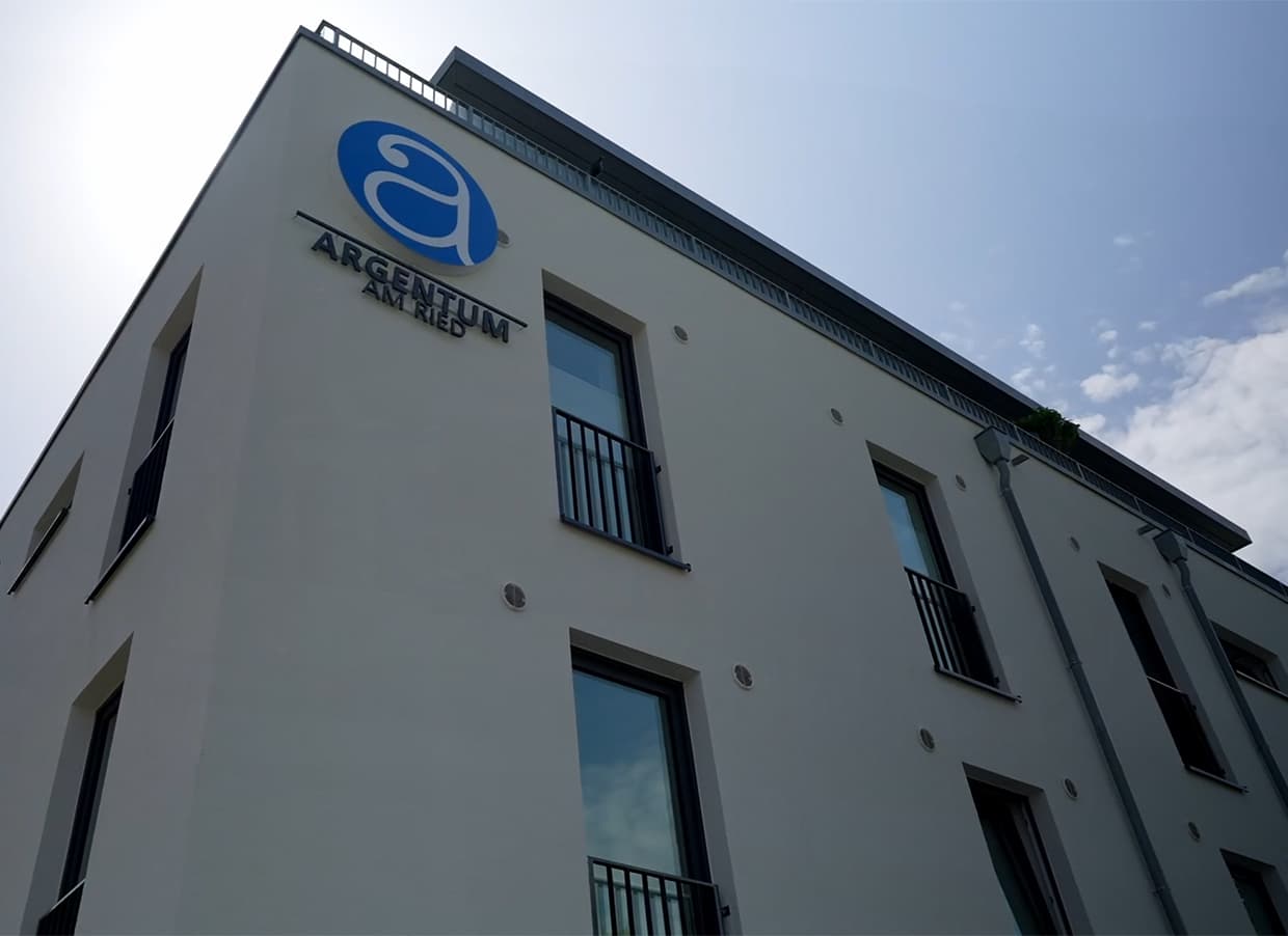 Foto eines Hauses von vorne: Ein Argentum Wohnanlage der kwg.